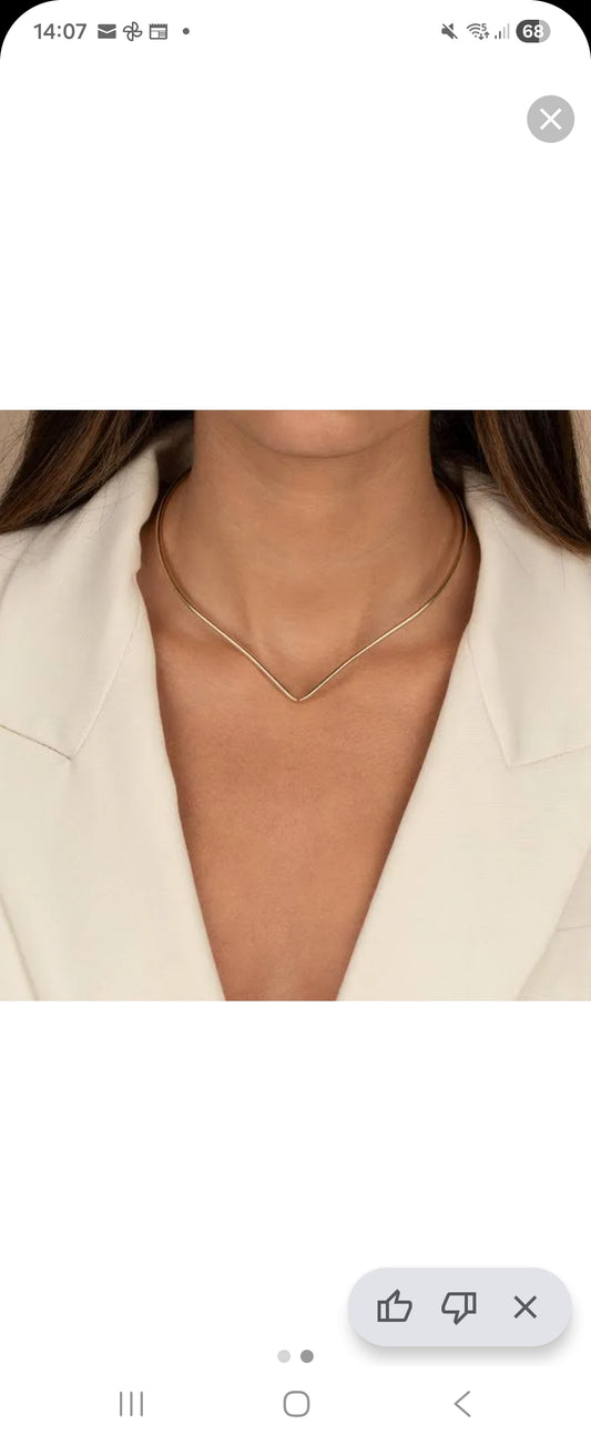 Minimalist Gold Plated Curve Necklace