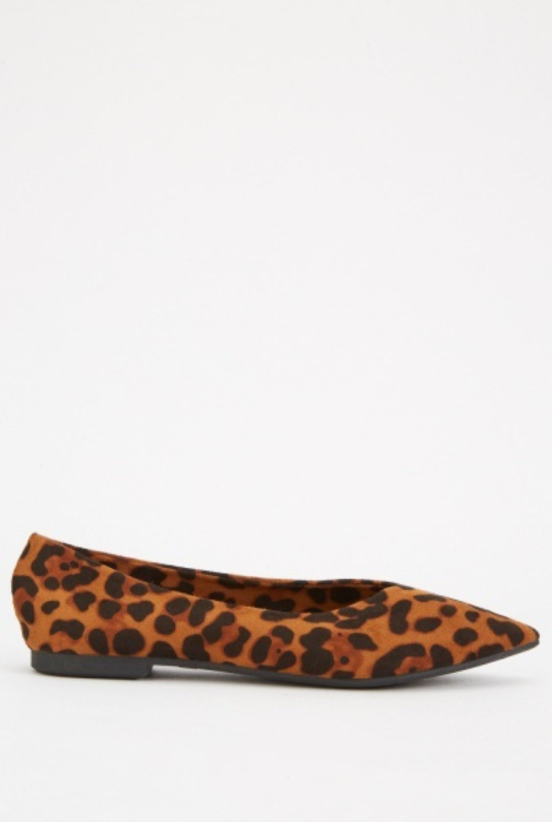 Leopard print pointy toe flats